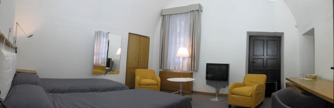 Hotel Cavour Et Des Officiers Bard Exterior photo